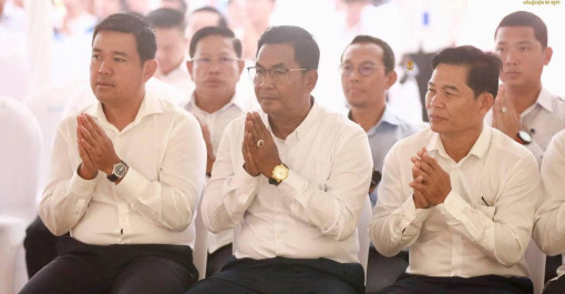 ឯកឧត្តម ឧត្តមសេនីយ៍ឯក មាស ស៊ីផាន អញ្ជើញចូលរួមក្នុងពិធីក្រុងពាលី បួងសួងសុំសេចក្តីសុខ និងបញ្ចុះបឋម សិលាសាងសង់សួនច្បារសម្តេច ក្រឡាហោម ស ខេង នៅក្រុងបាត់ដំបង ខេត្តបាត់ដំបង